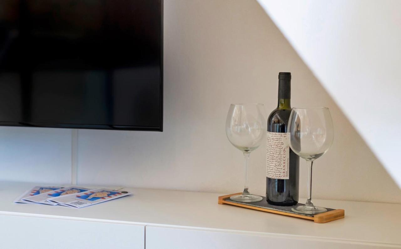 Tati'S House - Apartment Ortigia Wifi Сиракуза Екстериор снимка